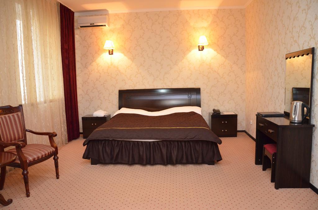 فندق أكتاوفي  Golden Palace المظهر الخارجي الصورة